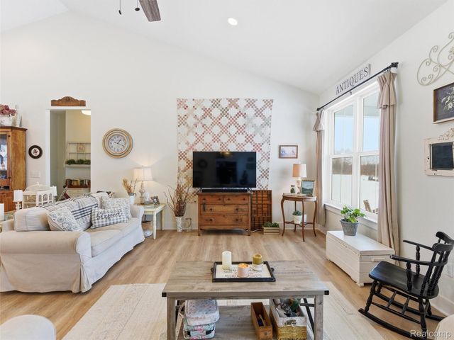 7197 Lyons Road, Imlay City, MI 48444