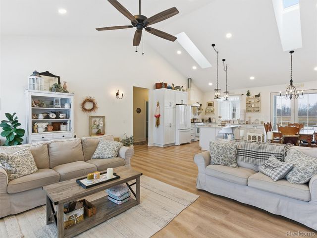 7197 Lyons Road, Imlay City, MI 48444