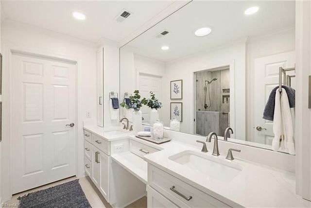 18 Carnoustie Trail, Greensboro, NC 27407
