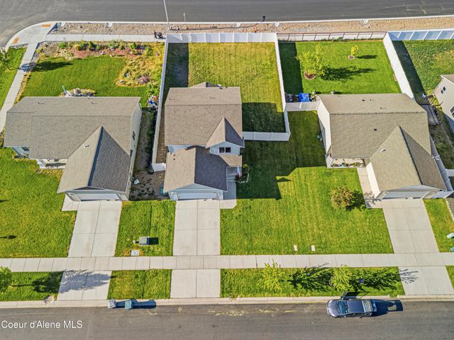 8973 N Scotsworth St, Post Falls, ID 83854