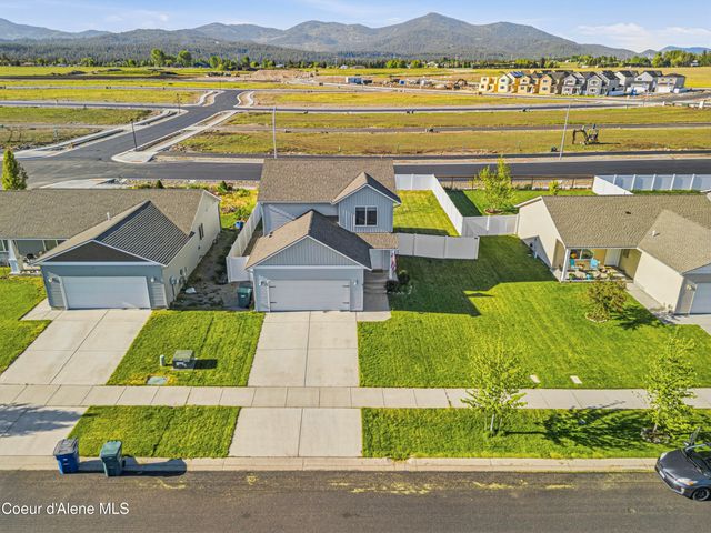 8973 N Scotsworth St, Post Falls, ID 83854