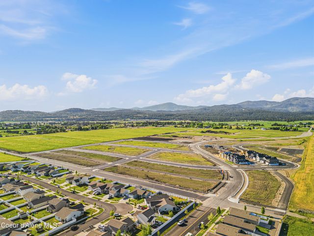 8973 N Scotsworth St, Post Falls, ID 83854