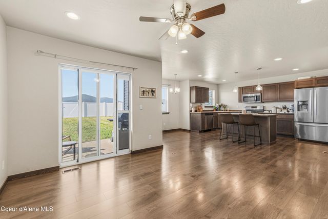 8973 N Scotsworth St, Post Falls, ID 83854