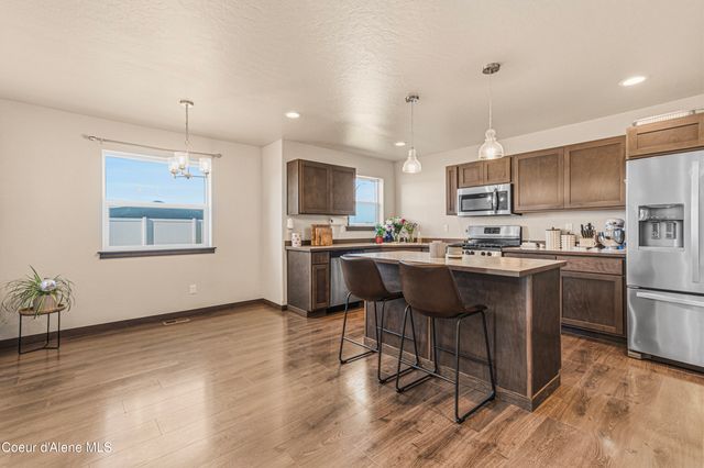 8973 N Scotsworth St, Post Falls, ID 83854