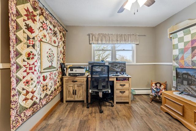 36 Skunk Hollow Road, La Crescent, MN 55947