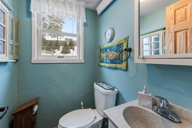 36 Skunk Hollow Road, La Crescent, MN 55947