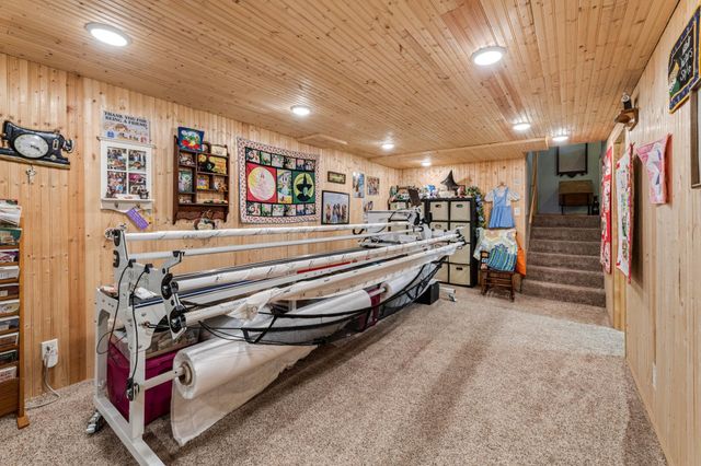 36 Skunk Hollow Road, La Crescent, MN 55947