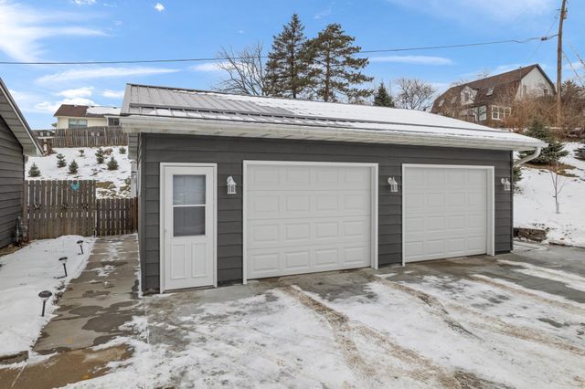 36 Skunk Hollow Road, La Crescent, MN 55947