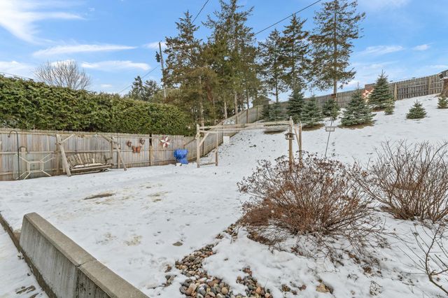 36 Skunk Hollow Road, La Crescent, MN 55947