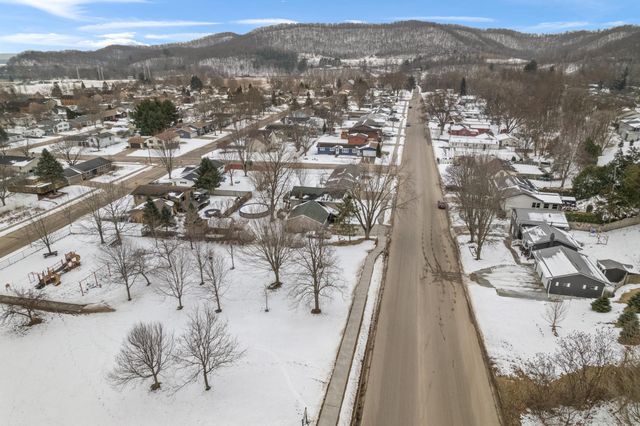 36 Skunk Hollow Road, La Crescent, MN 55947