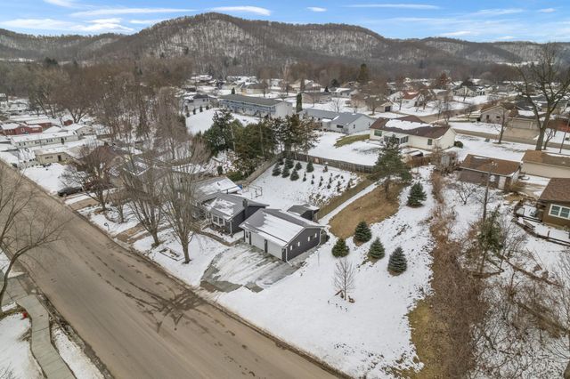 36 Skunk Hollow Road, La Crescent, MN 55947