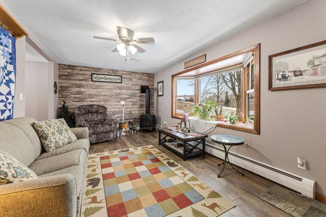 36 Skunk Hollow Road, La Crescent, MN 55947