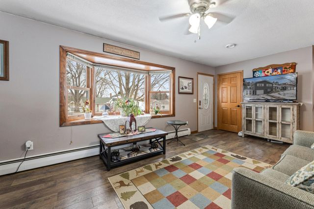 36 Skunk Hollow Road, La Crescent, MN 55947