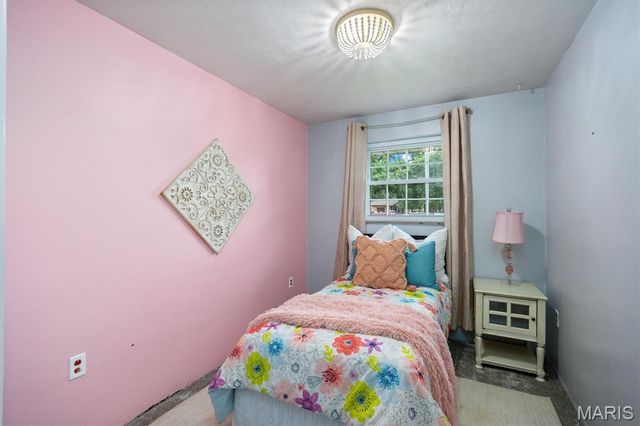 487 Sullivan Street, East Alton, IL 62024
