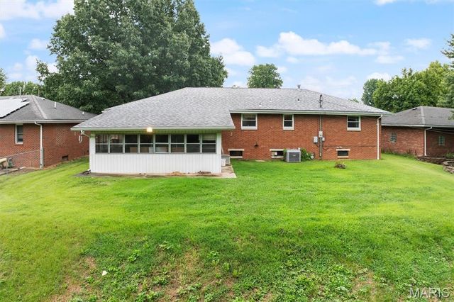 487 Sullivan Street, East Alton, IL 62024