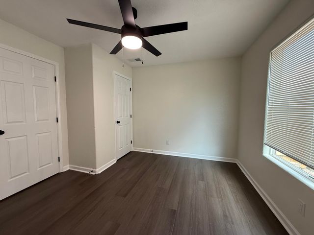 527 Parkland View Street NW, Albuquerque, NM 87120