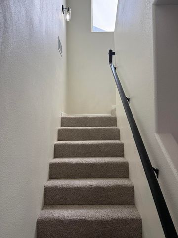 527 Parkland View Street NW, Albuquerque, NM 87120