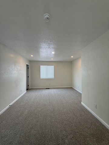 527 Parkland View Street NW, Albuquerque, NM 87120