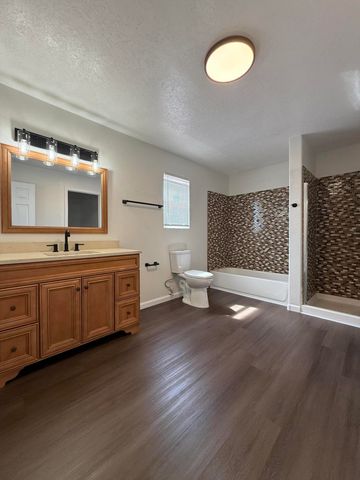 527 Parkland View Street NW, Albuquerque, NM 87120