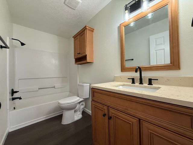 527 Parkland View Street NW, Albuquerque, NM 87120