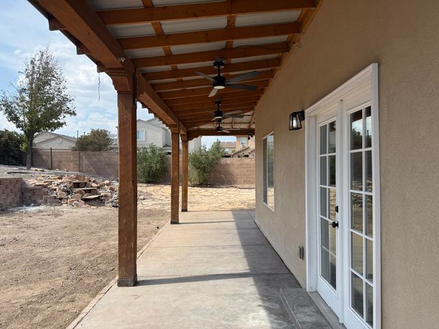 527 Parkland View Street NW, Albuquerque, NM 87120