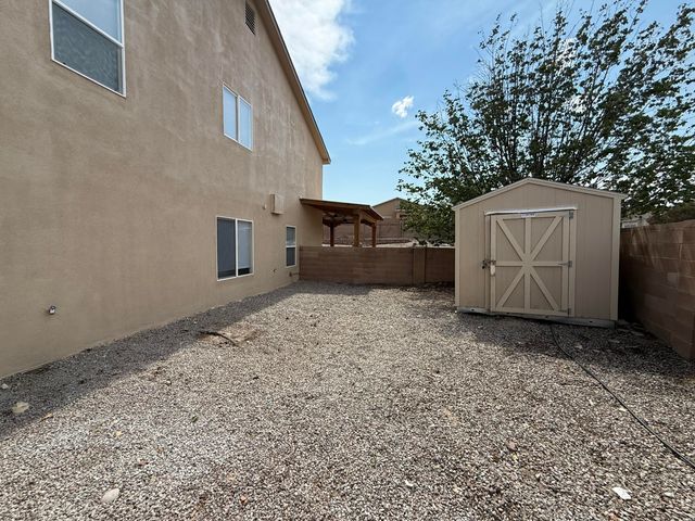 527 Parkland View Street NW, Albuquerque, NM 87120