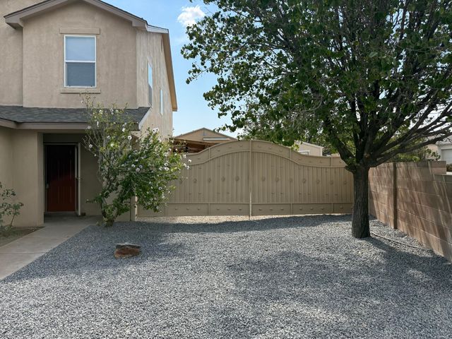 527 Parkland View Street NW, Albuquerque, NM 87120