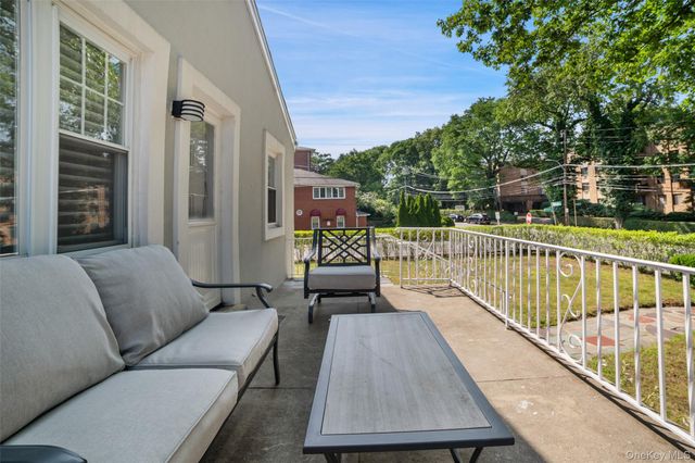 1090 Midland Avenue, Bronxville, NY 10708