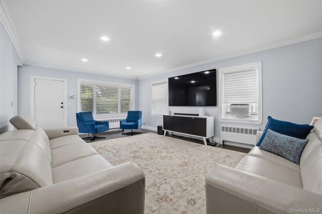 1090 Midland Avenue, Bronxville, NY 10708