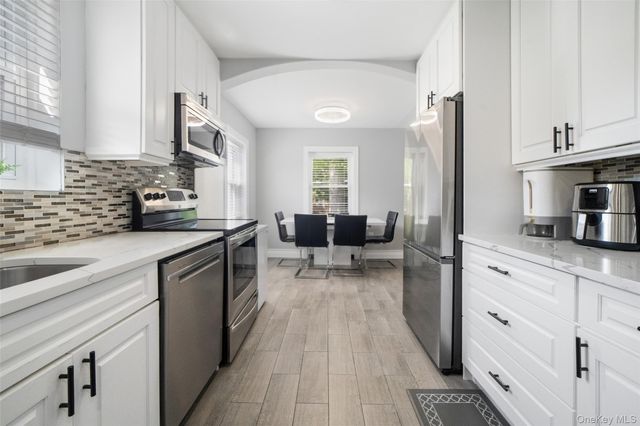 1090 Midland Avenue, Bronxville, NY 10708