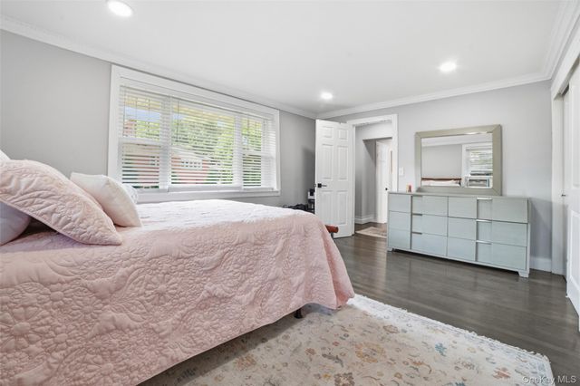 1090 Midland Avenue, Bronxville, NY 10708
