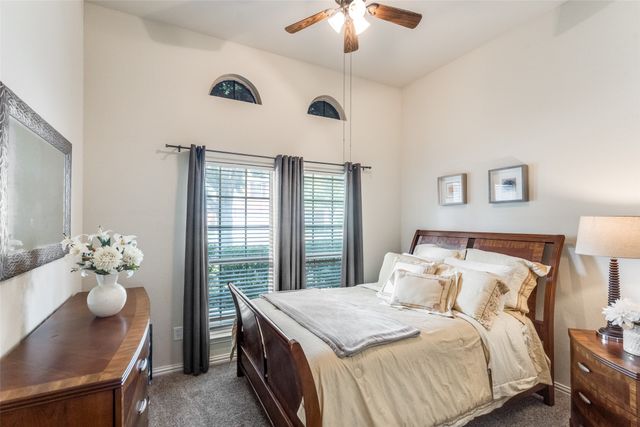 1604 Creek Crest Drive, Mckinney, TX 75071