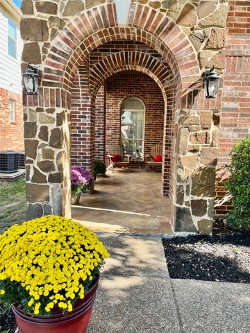 1604 Creek Crest Drive, Mckinney, TX 75071