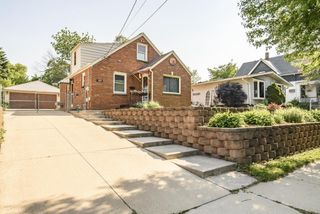 2811 E Denton AVENUE, Saint Francis, WI 53235