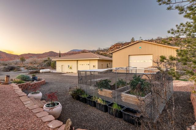 779 S SILVER RD, Leeds, UT 84746