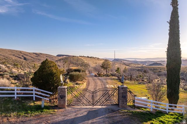 779 S SILVER RD, Leeds, UT 84746