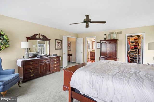 37 SARATOGA LN, Harleysville, PA 19438