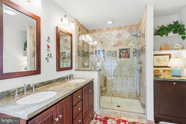 37 SARATOGA LN, Harleysville, PA 19438