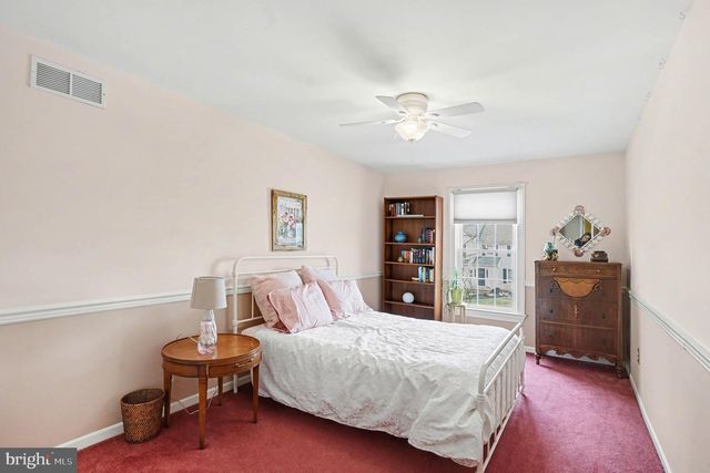 37 SARATOGA LN, Harleysville, PA 19438