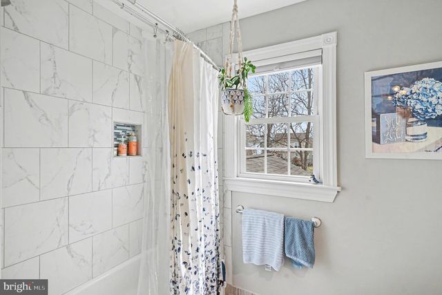 37 SARATOGA LN, Harleysville, PA 19438