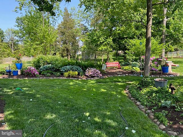 37 SARATOGA LN, Harleysville, PA 19438