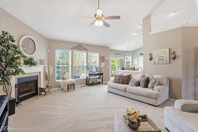 4323 Raintree Boulevard, Greenwood, IN 46143