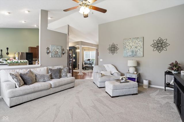 4323 Raintree Boulevard, Greenwood, IN 46143