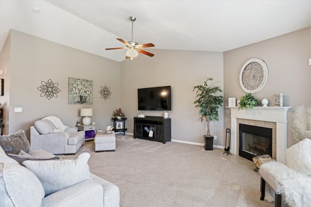 4323 Raintree Boulevard, Greenwood, IN 46143