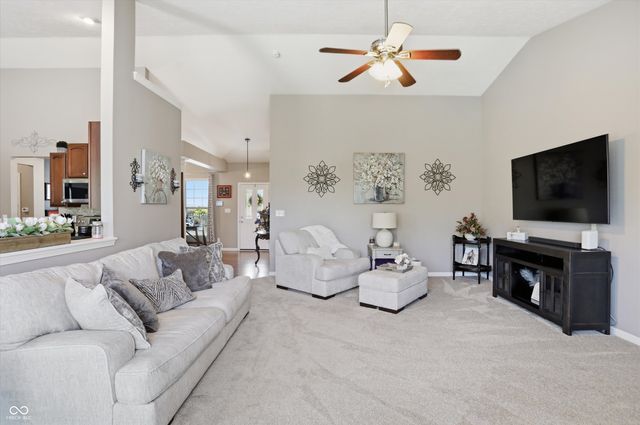 4323 Raintree Boulevard, Greenwood, IN 46143