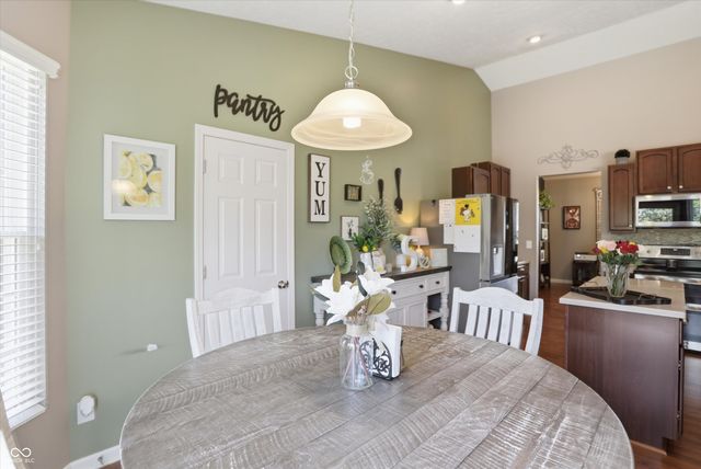 4323 Raintree Boulevard, Greenwood, IN 46143