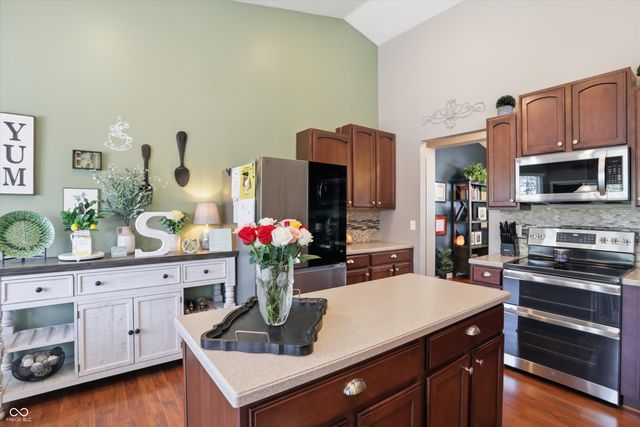 4323 Raintree Boulevard, Greenwood, IN 46143