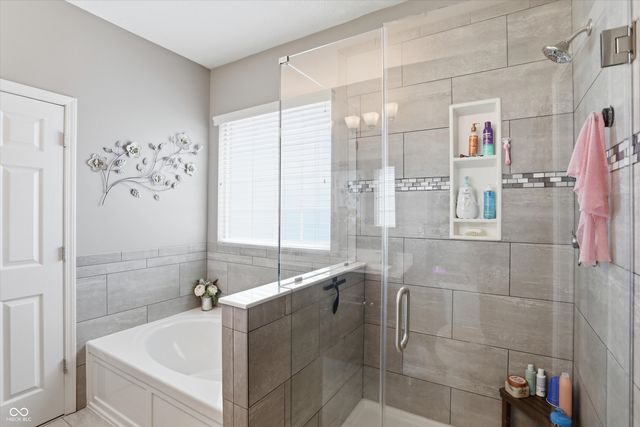 4323 Raintree Boulevard, Greenwood, IN 46143