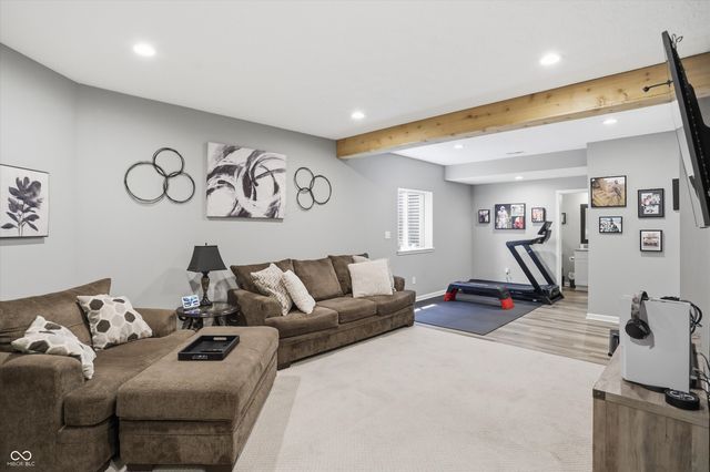 4323 Raintree Boulevard, Greenwood, IN 46143