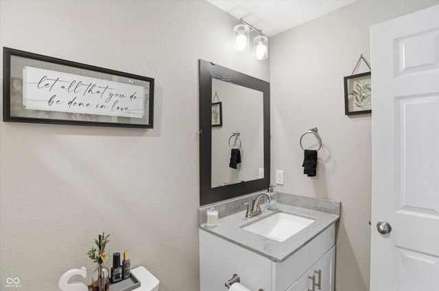 4323 Raintree Boulevard, Greenwood, IN 46143